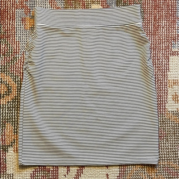 Carve Designs Dresses & Skirts - Carve Design Elastic Waist Green and white Striped Skirt Size XS